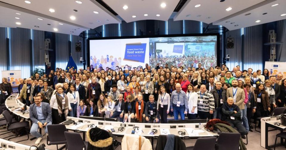 emberek konferencián