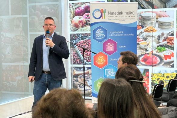 Dávid Tóth, the Head of the Catering Supervision Department of NFCSO