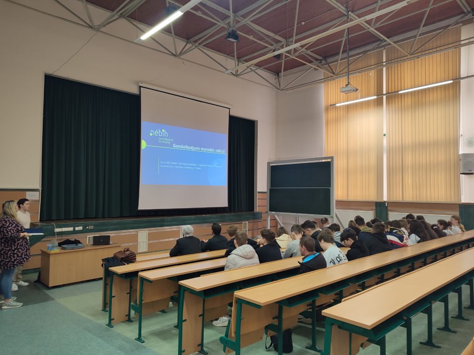 Előadás a tudatos fogyasztásról a Pannon Egyetemen