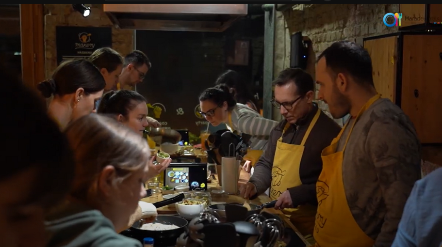 Emberek a makerys workshopon